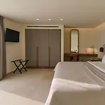 Hotel Mykonos Rocks & *
