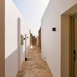 Mykonos Rocks & Hotel Plintri