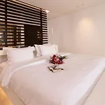 Hotel Mykonos Rocks & Plintri