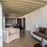 Mykonos Rocks & Hotel Plintri