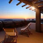 Mykonos Rocks & *