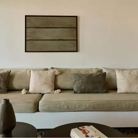 Hotel Mykonos Rocks & Plintri