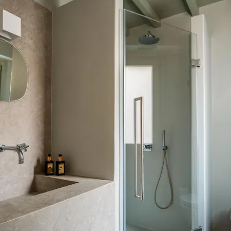 Szálloda Mykonos Rocks &