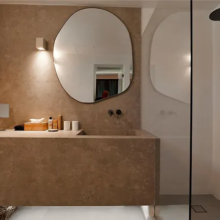 Mykonos Rocks & فندق Plintri