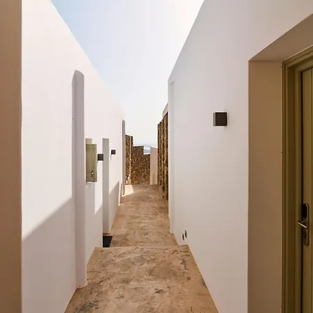 Mykonos Rocks & Hotel Plintri