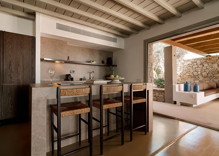 Mykonos Rocks Villas&suites Hotel *