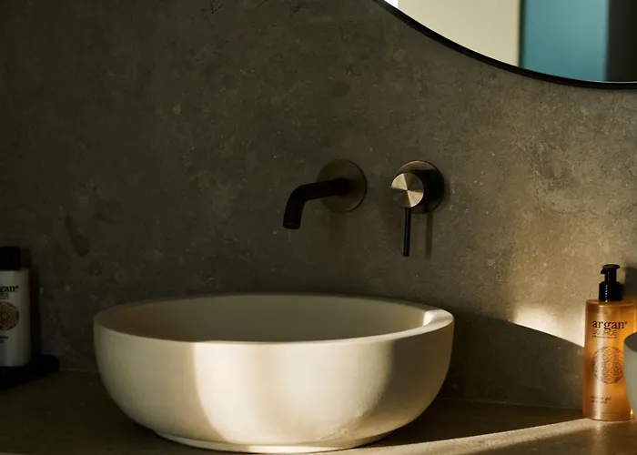 Mykonos Rocks & Ξενοδοχείο Plintri