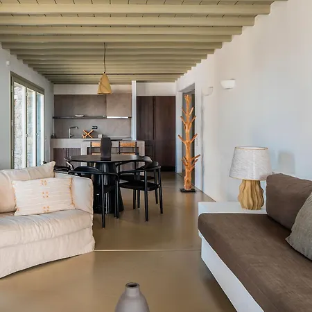 Mykonos Rocks Villas&suites Hotel